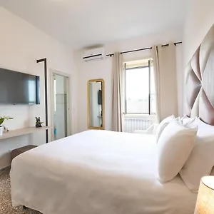 Bed & Breakfast Erinahouse, Roma